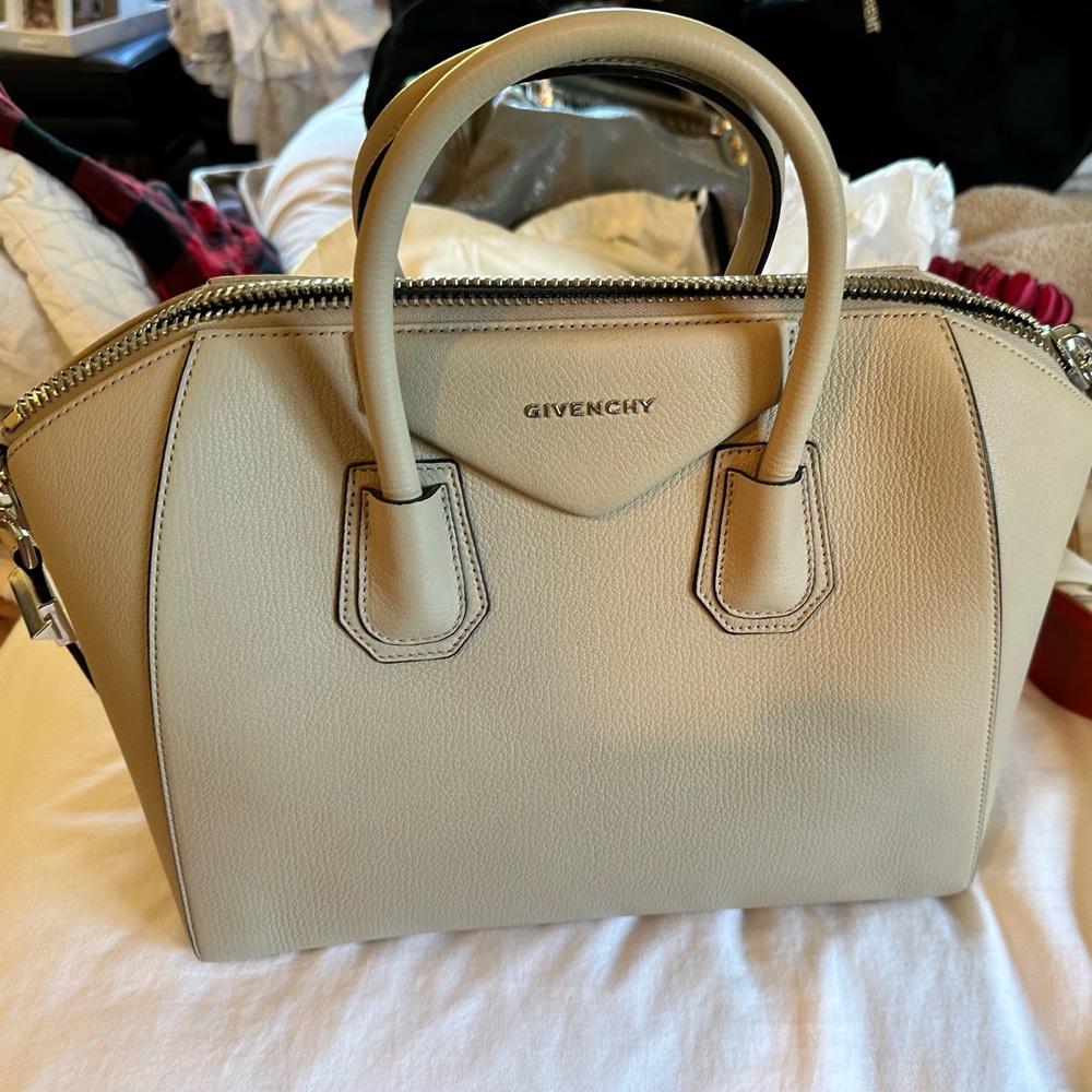 Givenchy Medium Antigona Bag Beige